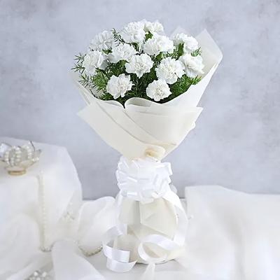 12 White Carnations