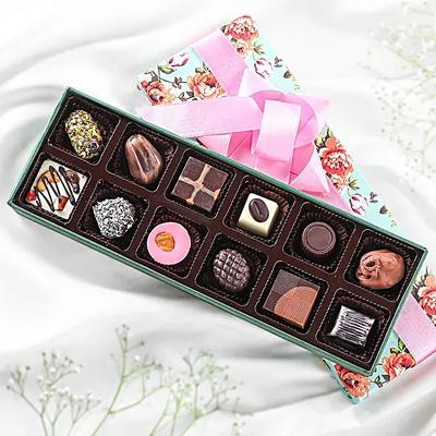 Permium Floral Box Of Assorted Chocolates 12 Pcs